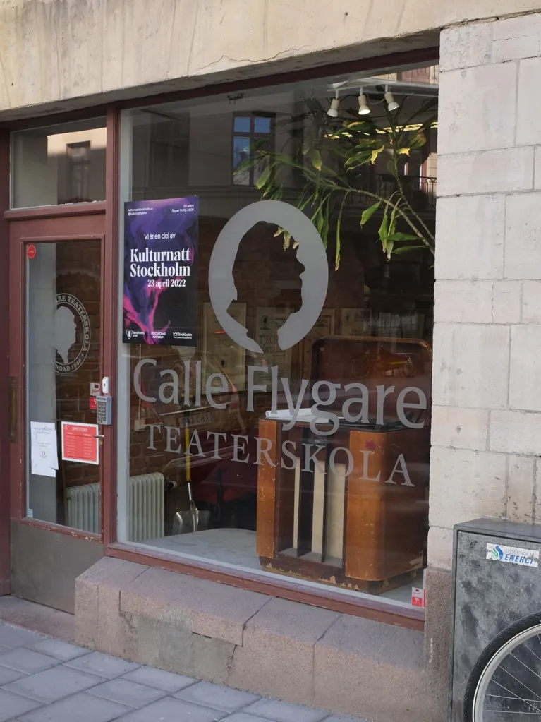 The entrance to Calle Flygare
